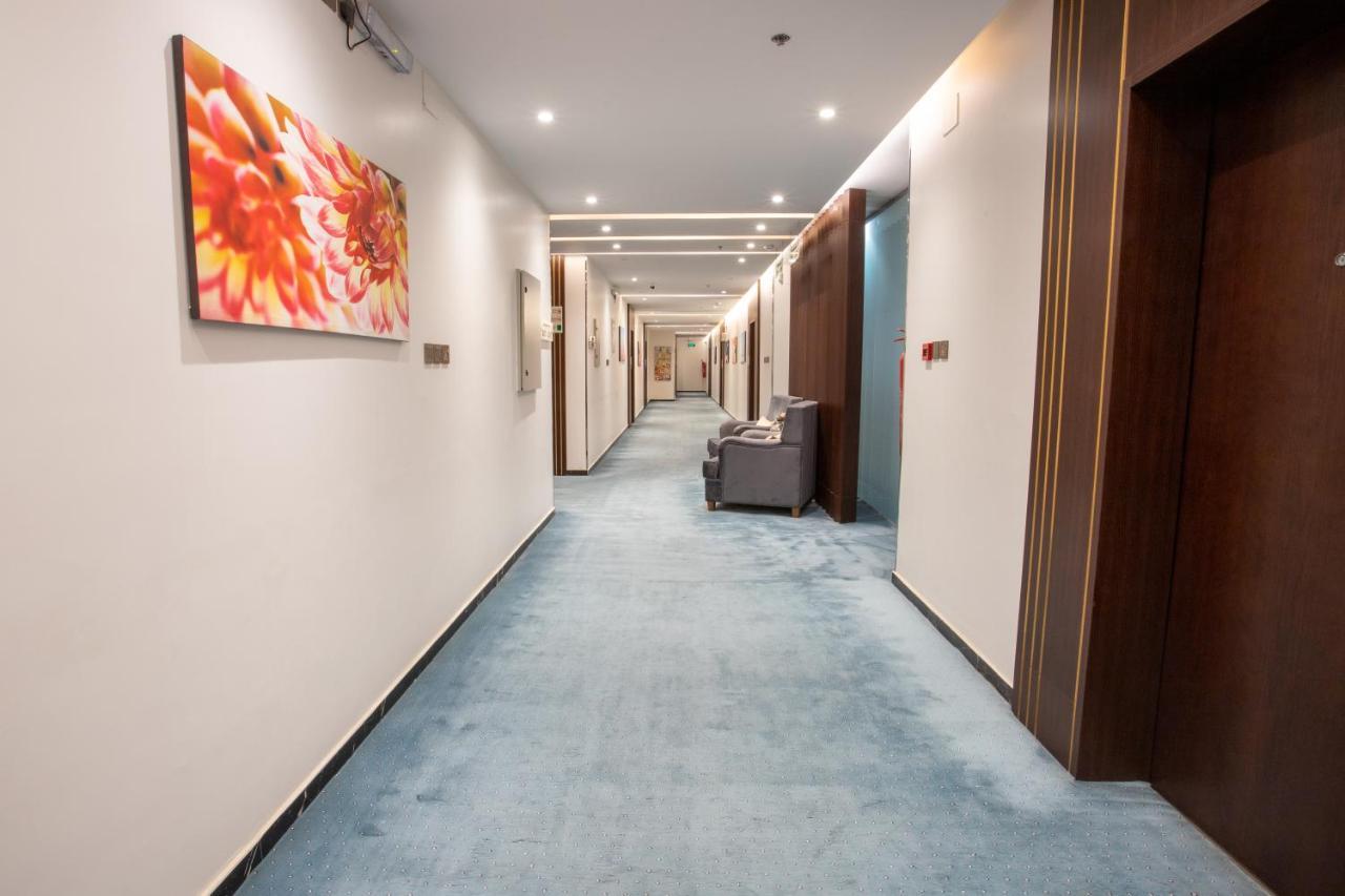 Golden Bujari Hotel - Diyafa Khamis Mushait Exterior photo