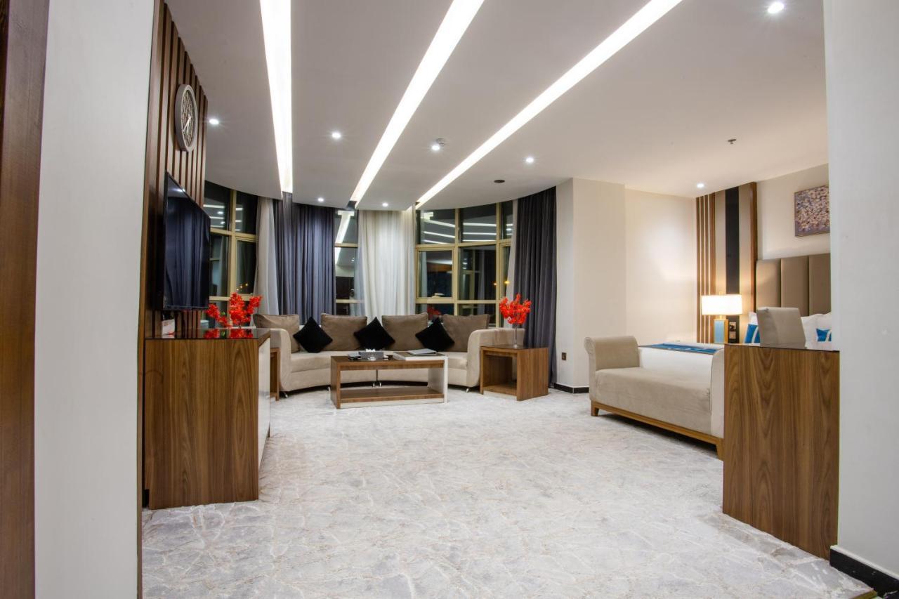 Golden Bujari Hotel - Diyafa Khamis Mushait Exterior photo