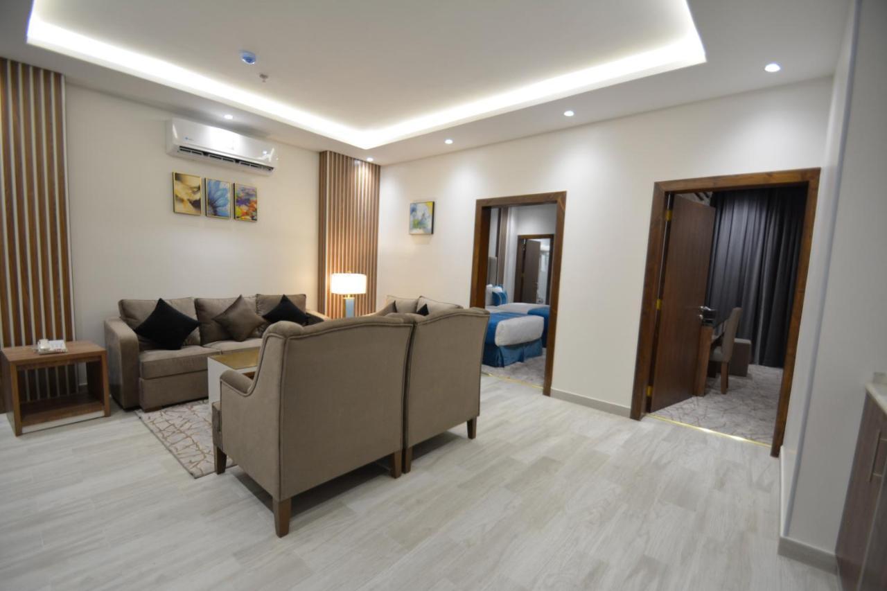 Golden Bujari Hotel - Diyafa Khamis Mushait Exterior photo